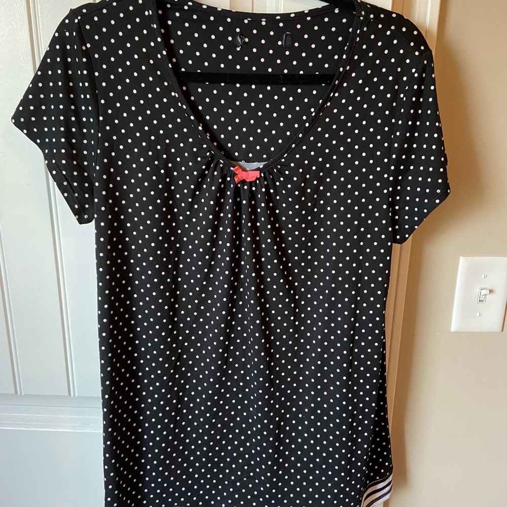 Polka Dot Top 🤍🖤